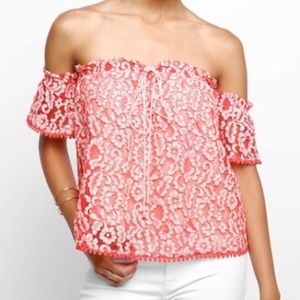 💕💕HEARTLOOM off the shoulder top💕💕